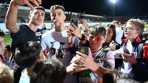 S-a declanșat nebunia după ce FCSB a ajuns în orașul aflat aproape de granița cu Ungaria: „A sunat telefonul non-stop!”. Nu s-a mai ținut cont de nimic: „Am lăsat să intre toată lumea”. EXCLUSIV