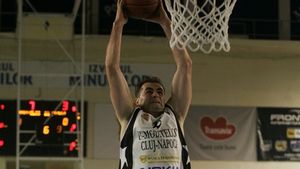 Flavius Lăpuște a semnat cu BC Mureș