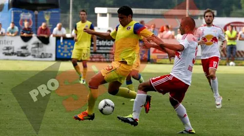 Fanii Stelei care au mers la amicalul cu Salzburg au văzut roșu în fața ochilor! :) FOTO** Ce au găsit scris pe bilete