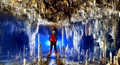 Ai învățat la școală, dar azi mai știi? Diferența dintre stalactite și stalagmite!