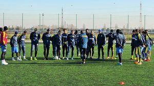 Un jucător crescut de Petrolul, pe care a pus ochii şi FCSB, printre noutăţile pe care Costel Enache le va avea la reunire
