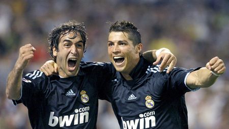 HALUCINANT** Raul devine cel mai bine plătit jucător al TUTUROR timpurilor! Cum poate câștiga cât în toată cariera la Real Madrid!