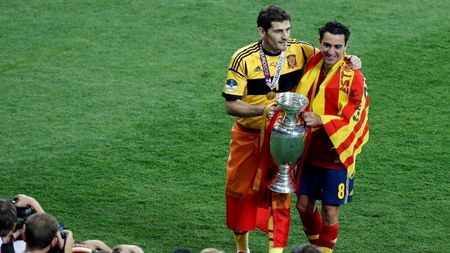 Dezvăluirea care îi va face viața un coșmar!** Spania îl are idol, Mou nu-l mai suportă după asta: "Fără Iker, ar fi fost haos la națională" Cauzele războiului din vestiarul Realului