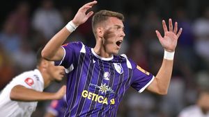 Motivul uluitor din cauza căruia FCSB a renunțat la Alexandru Ișfan, fotbalistul ajuns la Universitatea Craiova: „Când ești prieten cu el, e clar!”