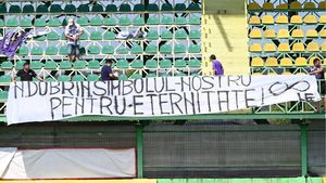 Sorin Cârțu a ales cei mai buni 5 fotbaliști români din toate timpurile și l-a exclus pe Nicolae Dobrin! Are 4 olteni și un stelist!