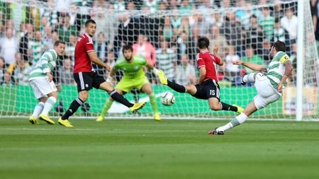 Legia Varșovia a propus rejucarea meciului cu Celtic Glasgow pentru a scăpa de sancțiunea UEFA: "Fiți bărbați!". Scoțienii au refuzat categoric