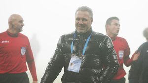 EXCLUSIV | Șumudică: "Voi fi concediat de Astra!" Tehnicianul s-a "pierdut" în regulamente: "Eu cum îmi ispășesc suspendarea, că nu pot fi angajat de niciun club?!" VIDEO