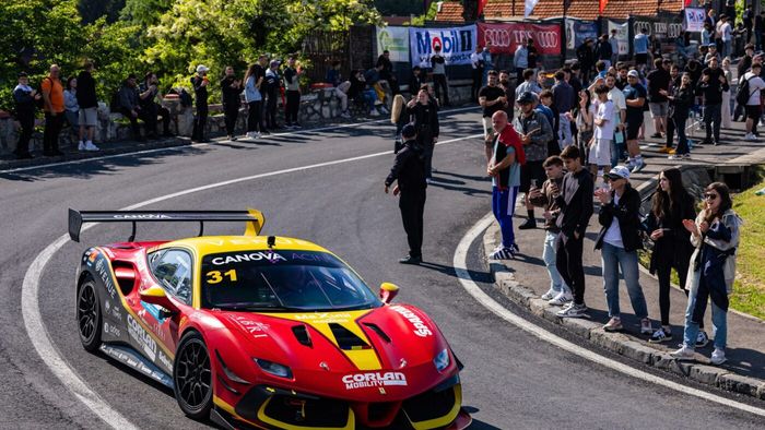 Ferrari doboară din nou recordurile la viteză în coastă în România! Radu Benea, al doilea titlu consecutiv la turisme