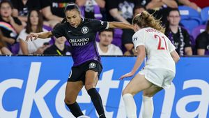 Emoționant până la lacrimi. Mama celei mai cunoscute fotbaliste din istorie, brazilianca Marta, a mers pe stadion, pentru prima dată în 20 de ani de carieră, la un meci al fiicei sale și s-a întâmplat asta