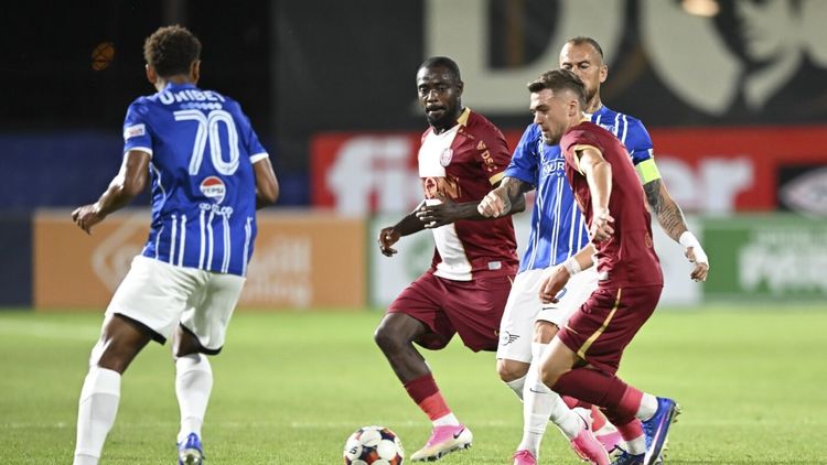 🚨 CFR Cluj – Farul Constanța 0-0, în etapa 8 din Superliga. Ambele echipe au avut ocazii multe, dar au dat-o la pace în Gruia