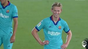 Faza zilei în Spania! Un spectator a pătruns pe teren la Mallorca - Barcelona, deși meciul s-a jucat cu porțile închise: „Era un fan virtual!” :) FOTO