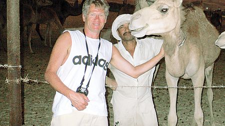 BÃ¶lÃ¶ni a călătorit prin deșertul Emiratelor Arabe Unite