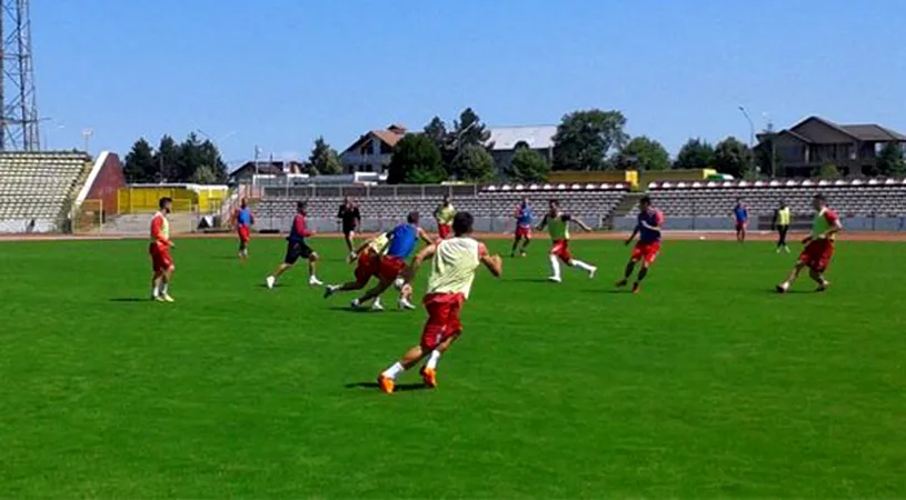 FC Argeș a intrat în cantonament cu cinci jucători noi în lot.** Alin Buleică a semnat contractul. Săndoi: 