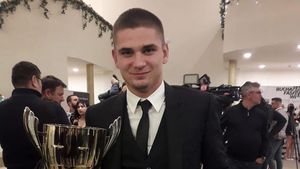 Răzvan Marin, fotbalistul anului: "Nu știu dacă voi fi la Campionatul European de tineret"! Cui i-a mulțumit în mod special pentru premiu: "A stat în spatele meu și m-a ajutat să ajung acolo unde sunt acum"