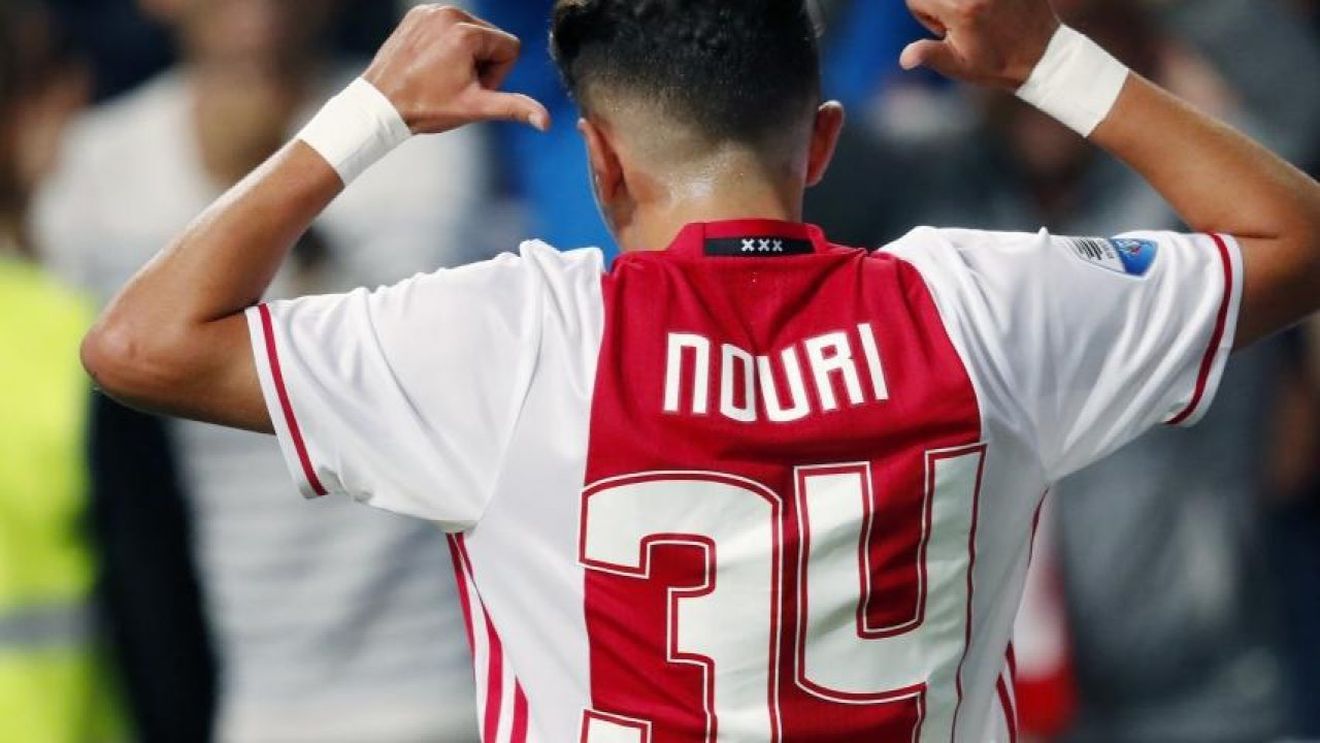 Starul lui Ajax, Abdelhak Nouri, s-a trezit miraculos din comă, la doi ani după ce s-a prăbușit pe teren