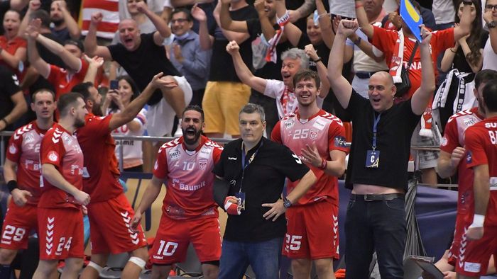 Barcelona - Dinamo 36-32. Campioana României nu s-a făcut de râs! Ghionea, cel mai bun om al „dulăilor” în Liga Campionilor