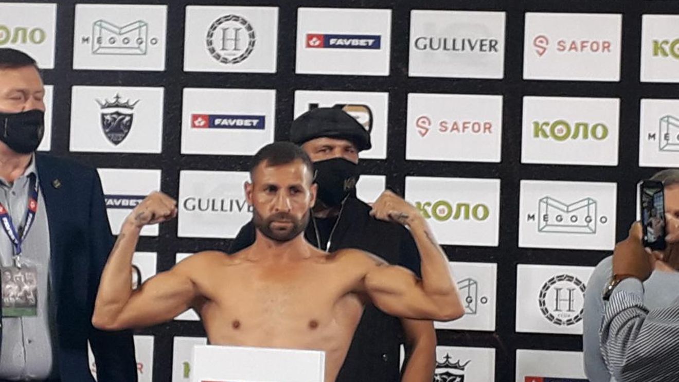 Box: analiza expertului despre Viorel Simion în duelul cu Denis Berincik pentru titlul mondial WBO International. Adrian Fetecău: „E un pugilist ofensiv, care face spectacol. Din acest motiv l-au ales" | EXCLUSIV