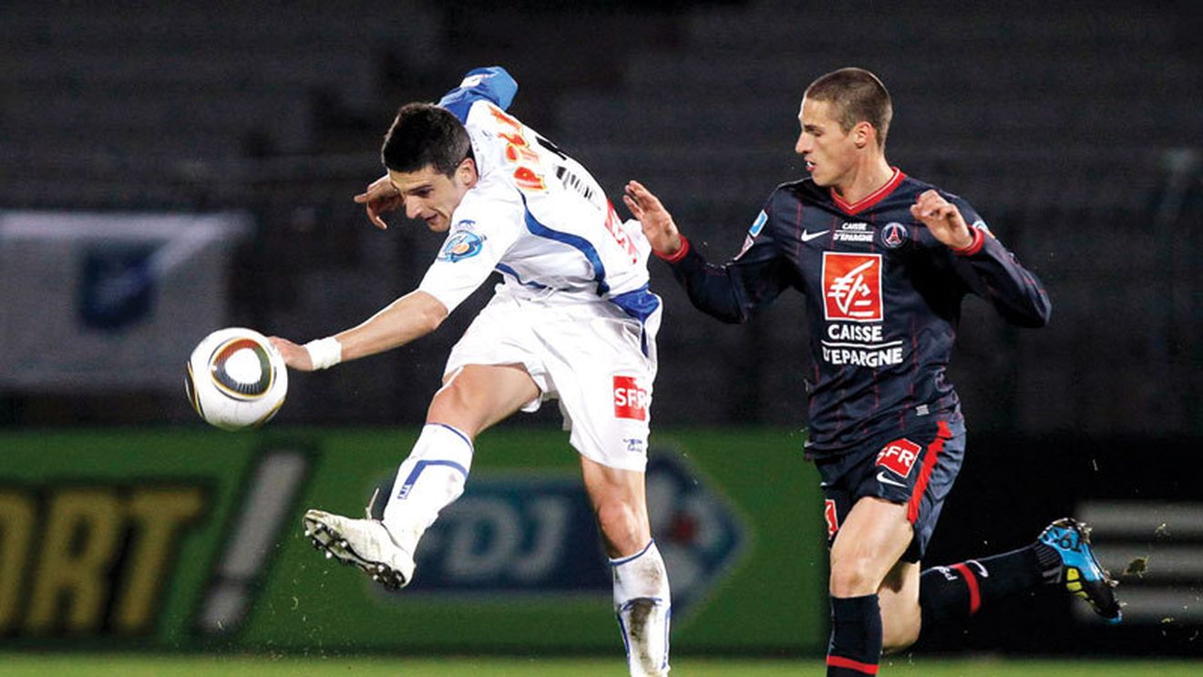 "Niculae e peste tot"