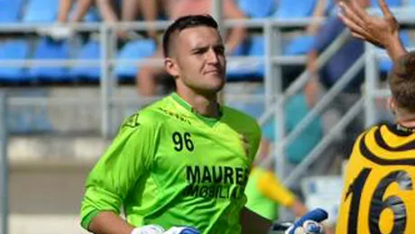 Portarul ochit de Mircea Lucescu a ajuns titulat la FC Brașov.** 