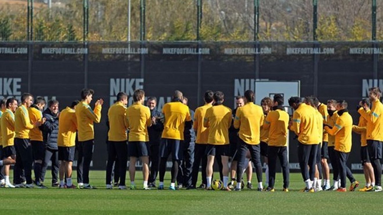 Jucătorii Barcelonei, luați prin surprindere!** "Vampirii" de la UEFA au dat buzna și au întrerupt antrenamentul echipei