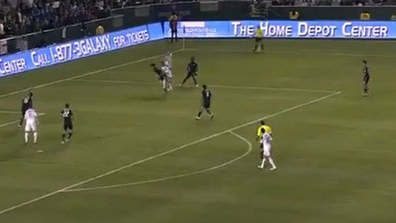 VIDEO** David Beckham, atacat CRIMINAL de un adversar