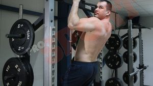 FOTO JOS TEXTILA!** Rugbiștii români au pozat în posturi inedite pentru scopuri caritabile