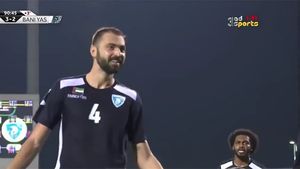 VIDEO | Adrian Ropotan a adus victoria echipei sale după o fază de cascadorii râsului