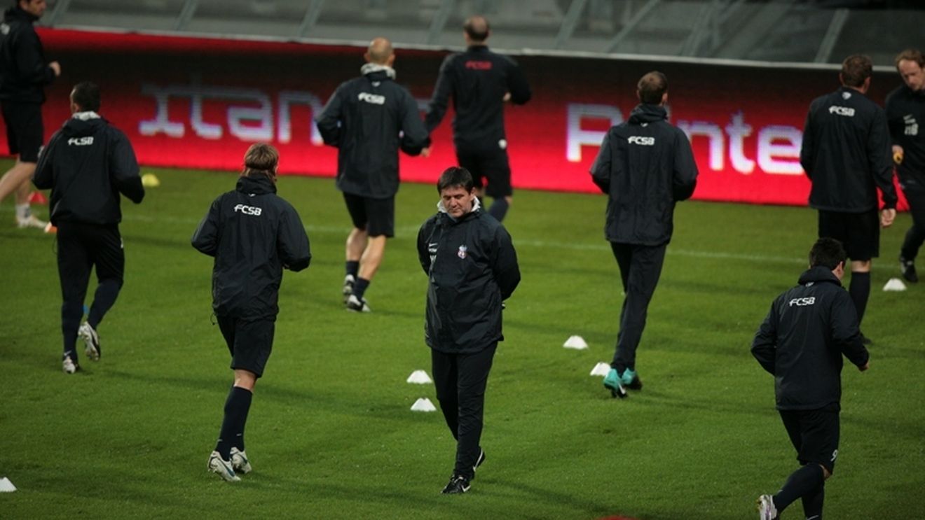 Vestiarul Stelei a sărit în aer:** "Dacă n-ar fi fost numele de legendă pe care îl are Lăcătuș, ar fi fost de mult răscoală"