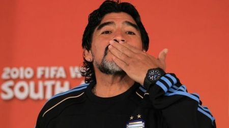 Ultima "aroganță" a lui Maradona: "Mi-aș da o mână pentru a câștiga trofeul CM!"