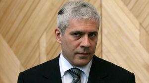 Președintele Serbiei a pledat "vinovat"** la acuzația că a consumat alcool la meciul cu România!