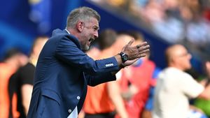 Arabii sunt gata să-l transforme pe Edward Iordănescu într-un mic șeic! I-au trecut în contract un salariu fabulos, pe care nu-l lua nici în 10 ani ca selecționer al României!