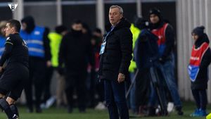 Mircea Rednic, reacție spumoasă după sancțiunea primită de UTA Arad pentru incidentele de la meciul cu Dinamo: „Doamne, dă-mi puteri! Eu cu ce am greșit?”