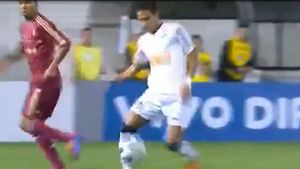 VIDEO Și-a ridiculizat adversarul!** Neymar face spectacol pentru Santos în Brazilia