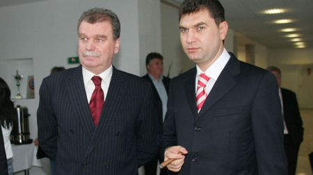 V. Becali: "Eu îl văd pe Vamă la Dinamo"/ Dinu Gheorghe: "Victore, dai din casă"