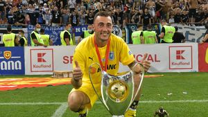 Mirko Pigliacelli a aflat în cantonamentul din Turcia că a devenit tătic! Ce vis are fotbalistul pentru băiatul lui: „Dacă va fi și el portar la Craiova o să fie super!” | VIDEO