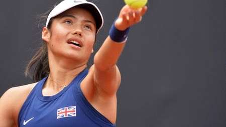 Dezastru pentru Emma Răducanu și naționala Marii Britanii în Fed Cup! Ce a pățit sportiva de origine română după victoria din prima zi | VIDEO