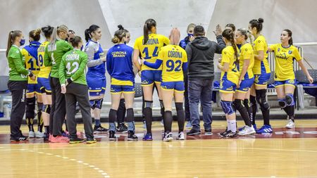 Corona Brașov a ratat promovarea în Liga Florilor în Blejoi, deși a avut cel mai mare buget din Divizia A și a fost mare favorită la startul sezonului. CSM Deva și Știința București vor juca din vară în prima ligă