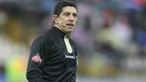 Vezi aici cine arbitrează Steaua - Alba Iulia!