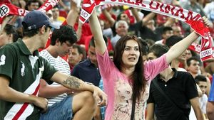Dinamo a pus în vânzare abonamentele pentru sezonul 2012-2013 al Ligii I!** Suporterii fideli au parte de reduceri