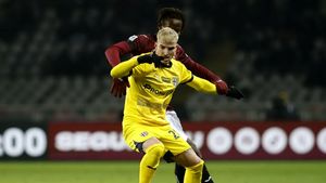 Club din Italia, care joacă în Liga Campionilor, vrea să-l transfere pe Valentin Mihăilă de la Parma