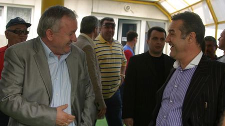 Crăciunescu simte că e "lucrat" de Becali via Porumboiu:** "Nu mai plecați urechea la alții, au alte interese!"