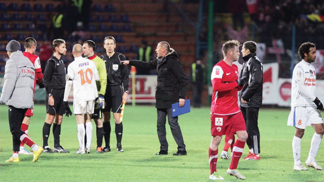 "Mafie! Bătaie de joc! Hoție!"** Dinamo și CFR, acuzate că au câștigat cu ajutorul arbitrilor