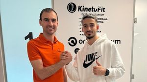 Mentorul lui David Popovici l-a pus pe picioare pe Albion Rrahmani. Calvarul rapidistului, scurtat cu cel puțin o lună. EXCLUSIV