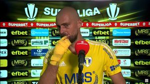 Gabriel Tamaș a apărut bandajat la interviul de după partida cu Sepsi. Cum a explicat fundașul accidentarea suferită: „Am crezut că e mai moale, dar era cam tare”