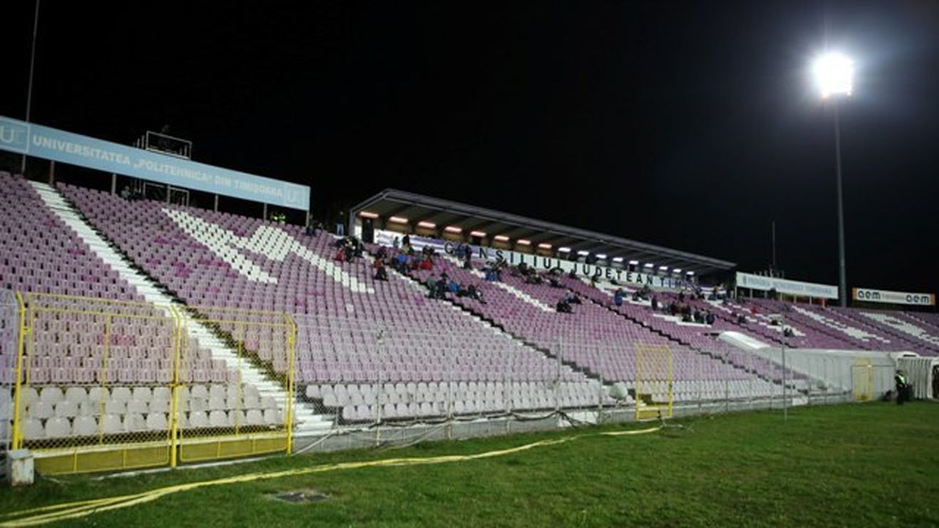 Singuri acasă! Numărul de spectatori la meciurile lui ACS Poli a scăzut de 45 de ori în turul Ligii 1!