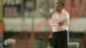 "Plec dacă se bagă cineva la echipă!** Dacă n-am timp să construiesc, demisionez"