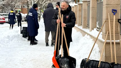 CS Gloria Bistrița are și o achiziție de la FCSB, iar Nicolae Grigore testează și alți jucători, inclusiv la dat zăpada cu lopata prin oraș!