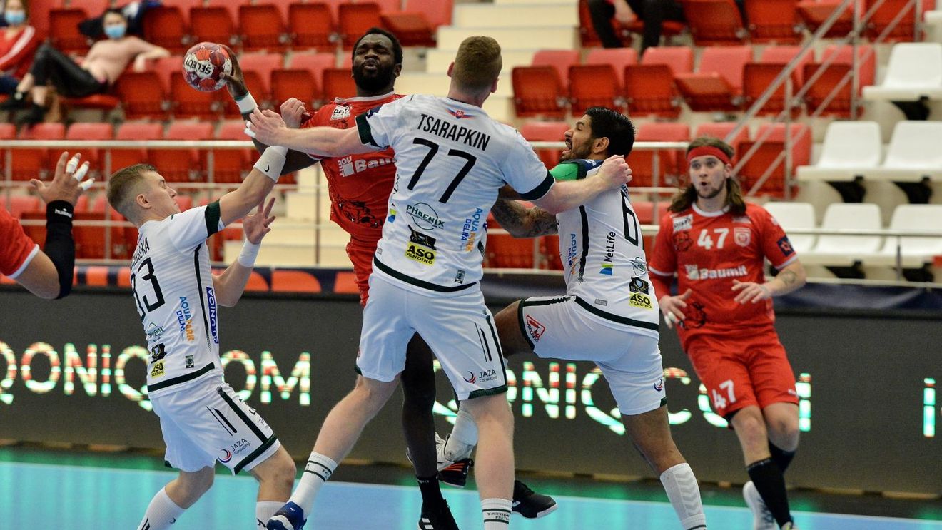 Dinamo - Tatran Presov 32-30. Victorie mare pentru campioana României! Program infernal în EHF European League