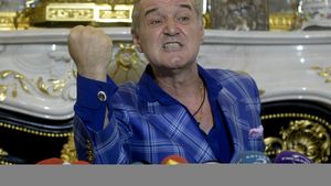 Visul lui Becali, spulberat!? Transferul lui Zahovic e în pericol: anunțul care dă planurile FCSB-ului peste cap