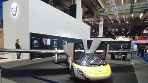 FOTO | Mașinile tradiționale sunt pe cale de dispariție. La Frankfurt a fost prezentat Aeromobilul: "Autovehiculele zburătoare nu sunt un vis, sunt viitorul!"